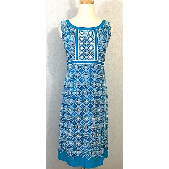 Tahari Dresses & Skirts - NWT Tahari blue white embroidered summer dress
